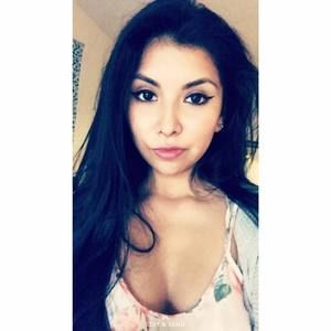 Meet your Posher, Roxana